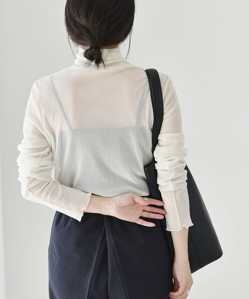 quaranciel（カランシエル）の「quaranciel:〈洗濯機可能〉フロッキー シアー タートル ネック 2（Tシャツ/カットソー・レディース・グレー/ブラック/オフホワイト・ONE SIZE）」の7枚目の写真