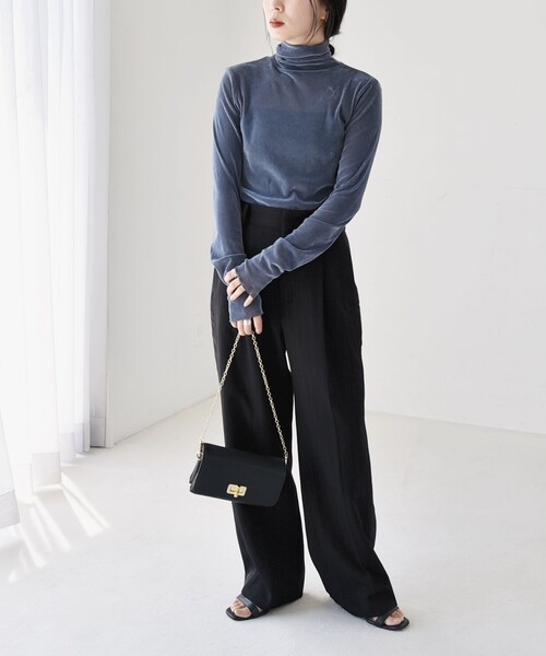 quaranciel（カランシエル）の「quaranciel:〈洗濯機可能〉フロッキー シアー タートル ネック 2（Tシャツ/カットソー・レディース・グレー/ブラック/オフホワイト・ONE SIZE）」の11枚目の写真