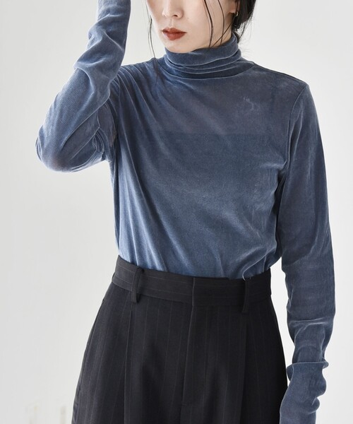 quaranciel（カランシエル）の「quaranciel:〈洗濯機可能〉フロッキー シアー タートル ネック 2（Tシャツ/カットソー・レディース・グレー/ブラック/オフホワイト・ONE SIZE）」の16枚目の写真