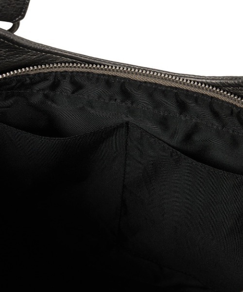IUGAMAKARAS】Studded Shoulder Bag / 【イウガマカラス