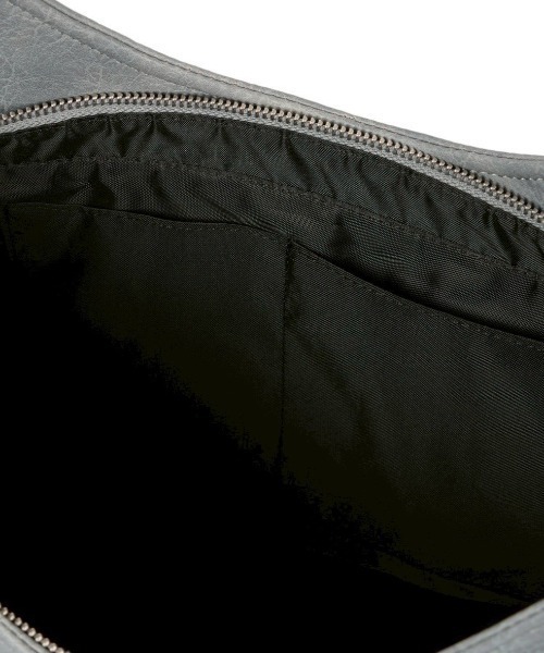 IUGAMAKARAS】Studded Shoulder Bag（ショルダーバッグ