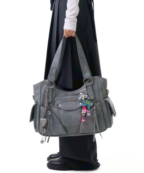 IUGAMAKARAS Studded Shoulder Bag シルバー MUSINSA公式 | IUGAMAKARAS Studded Leather Shoulder Bag (Silver)