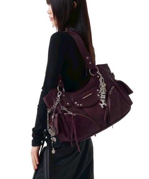 iugamakaras バッグ IUGAMAKARAS☆大人気☆男女兼用☆Studded Leather Shoulder Bag