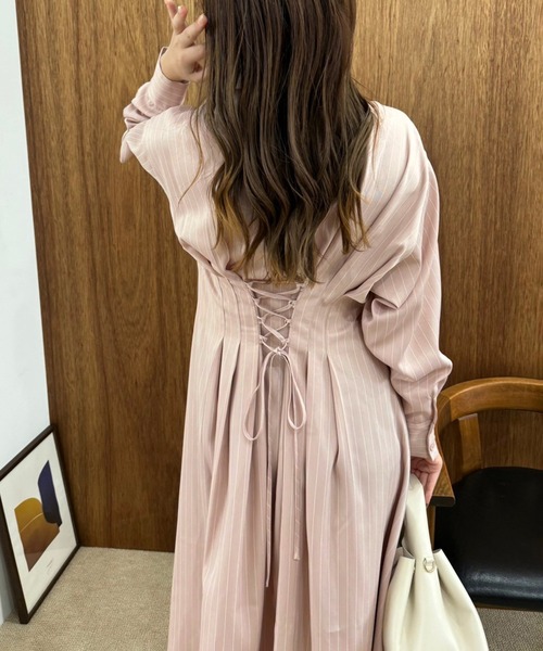one after another NICE CLAUP（ワンアフターアナザーナイスクラップ）の「【WEB限定商品】マイナス5キロ見え/バックレースアップシャツワンピース（シャツワンピース・レディース・アイボリー/ピンク/モカ/ネイビー・SMALL/MEDIUM）」の12枚目の写真