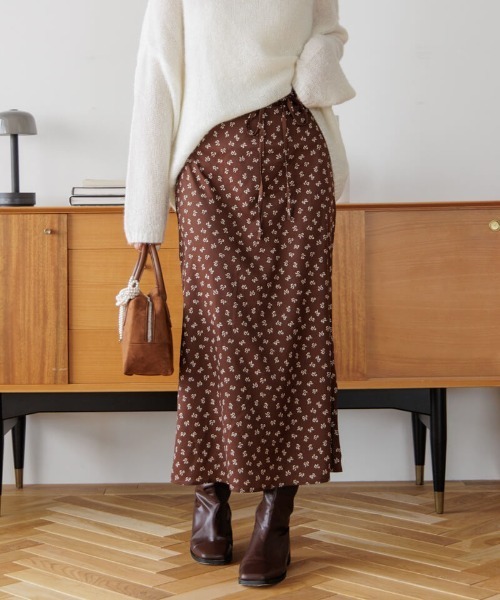 flower(フラワー)の「スウィンギングリボンスカート(スカート・レディース・アイボリー/ブラウン・FREE)」の2枚目の写真