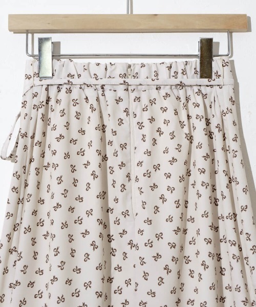 flower(フラワー)の「スウィンギングリボンスカート(スカート・レディース・アイボリー/ブラウン・FREE)」の19枚目の写真