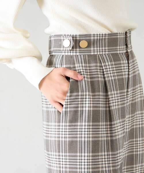 Tiara(ティアラ)の「サイドボタンワイドパンツ(その他パンツ・レディース・ベージュ/杢グレー・2/3)」の12枚目の写真