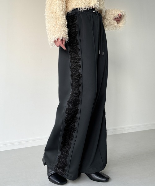 JUNOAH（ジュノア）の「ピンタックレースライントラックパンツ（その他パンツ・レディース・グレー/ネイビー/ブラック・LARGE/MEDIUM/SMALL）」の3枚目の写真