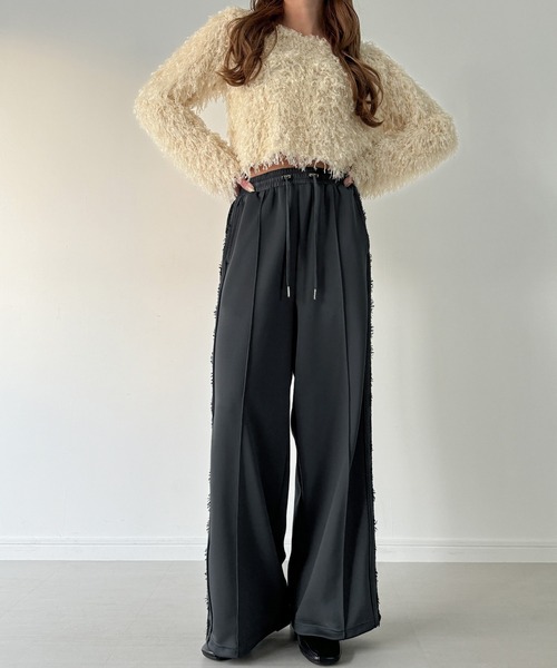 JUNOAH（ジュノア）の「ピンタックレースライントラックパンツ（その他パンツ・レディース・グレー/ネイビー/ブラック・LARGE/MEDIUM/SMALL）」の12枚目の写真