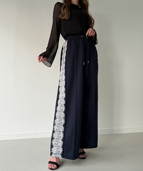 JUNOAH（ジュノア）の「ピンタックレースライントラックパンツ（その他パンツ・レディース・グレー/ネイビー/ブラック・LARGE/MEDIUM/SMALL）」の15枚目の写真