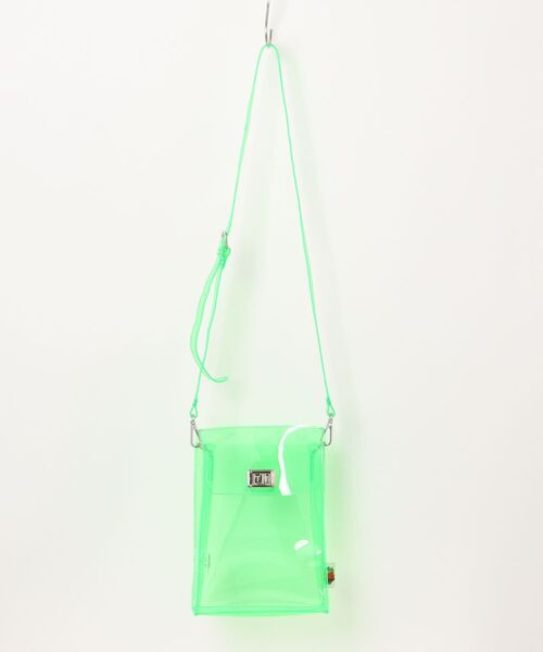 FRUIT OF THE LOOM(フルーツオブザルーム)の「【FRUIT OF THE LOOM】VINYL SHOULDER BAG/PVCショルダーバッグ/ステッカーシール付(ショルダーバッグ・レディース・ブラウン/ブラック/ミント/オレンジ・FREE)」の4枚目の写真