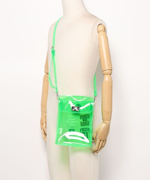 FRUIT OF THE LOOM(フルーツオブザルーム)の「【FRUIT OF THE LOOM】VINYL SHOULDER BAG/PVCショルダーバッグ/ステッカーシール付(ショルダーバッグ・レディース・ブラウン/ブラック/ミント/オレンジ・FREE)」の9枚目の写真