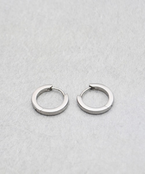 Diliraba(ディリラバ)の「【Diliraba】サージカルステンレス フープピアス A(ピアス(両耳用)・レディース・ゴールド/シルバー・FREE)」の5枚目の写真