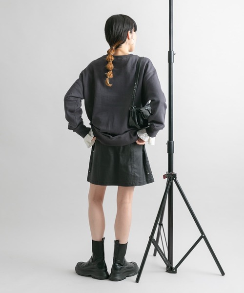 KBF（ケイビーエフ）の「フラワー刺繍スウェット（スウェット・レディース・グレー系その他/チャコールグレー・ONE）」の15枚目の写真