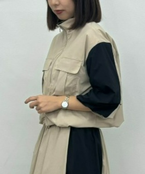 UNDOVE(アンドゥーブ)の「〈UNDOVE〉【はっ水/ストレッチ/UV対策/アウトドア/普段着/ジッパージャケット/ダブルジッパー/胸元ポケット】はっ水!ナイロンバルーンジャケット(ブルゾン・レディース・ベージュ/ブラック・X-LARGE/LARGE/MEDIUM)」の7枚目の写真