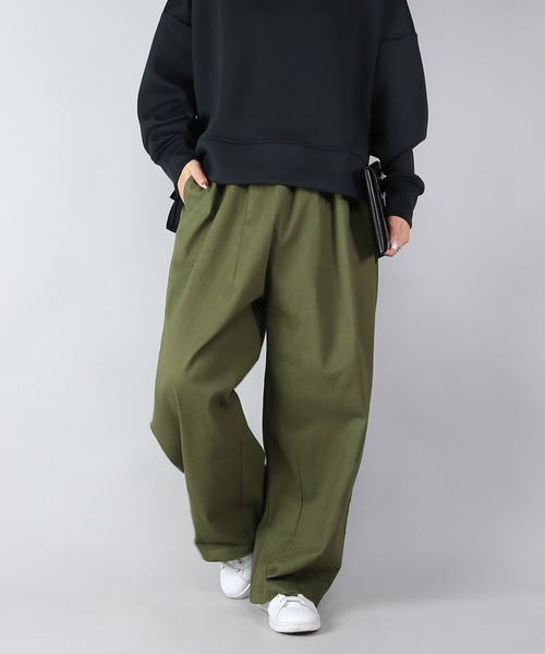 and it_(アンドイット)の「裾タックバルーンツイル裏微起毛イージーパンツ(その他パンツ・レディース・チャコールグレー/ブラック/カーキ/ベージュ・FREE)」の18枚目の写真