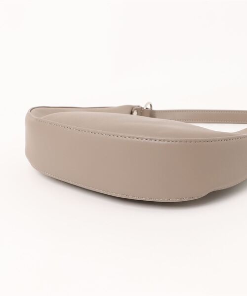 florist（フローリスト）の「軽量 レザータッチホーボーバッグ / ハンドバッグ（ハンドバッグ・レディース・ホワイト/レッド/バーガンディー/ベージュ/ブラック/オフホワイト・FREE）」の9枚目の写真