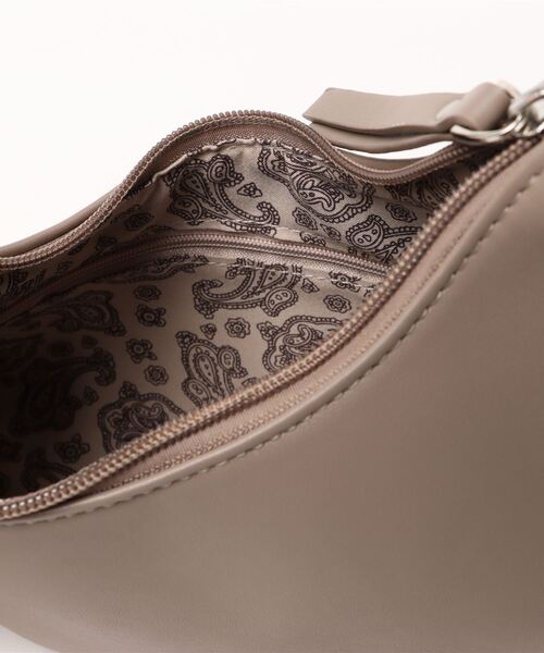 florist（フローリスト）の「軽量 レザータッチホーボーバッグ / ハンドバッグ（ハンドバッグ・レディース・ホワイト/レッド/バーガンディー/ベージュ/ブラック/オフホワイト・FREE）」の8枚目の写真