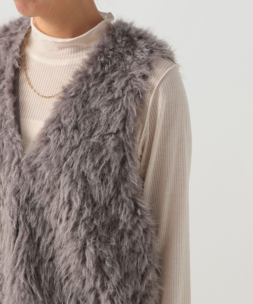 BAYFLOW（ベイフロー）の「[幅広いシーズンで活躍する]シャギーファーベスト（ベスト・レディース・オフホワイト/グレー/グレイッシュベージュ・FREE）」の15枚目の写真