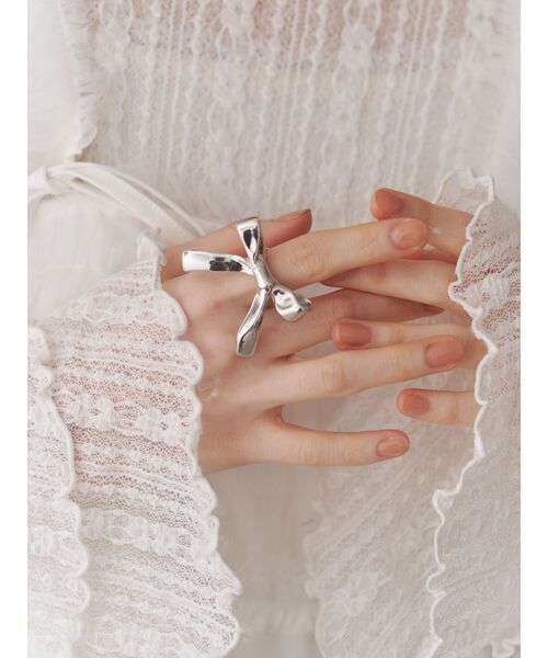 merry jenny(メリージェニー)の「FOR YOU ribbon ring / フォーユーリボンリング(リング・レディース・シルバー・FREE)」の13枚目の写真