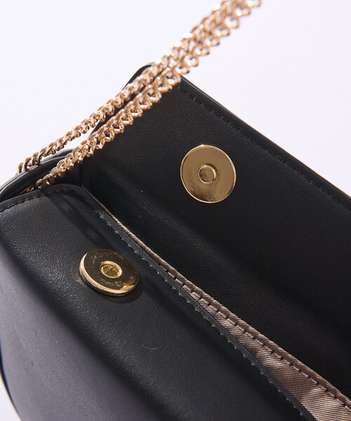 RIVE DROITE（リヴドロワ）の「【３WAYで使える◎】チェーンポシェット（ショルダーバッグ・レディース・ブラック/アイボリー・FREE）」の7枚目の写真