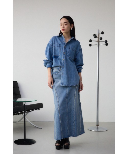 AZUL by moussy(アズールバイマウジー)の「AZUL DENIM フリンジ切替デニムスカート(デニムスカート・レディース・ブルー・MEDIUM/SMALL)」の8枚目の写真