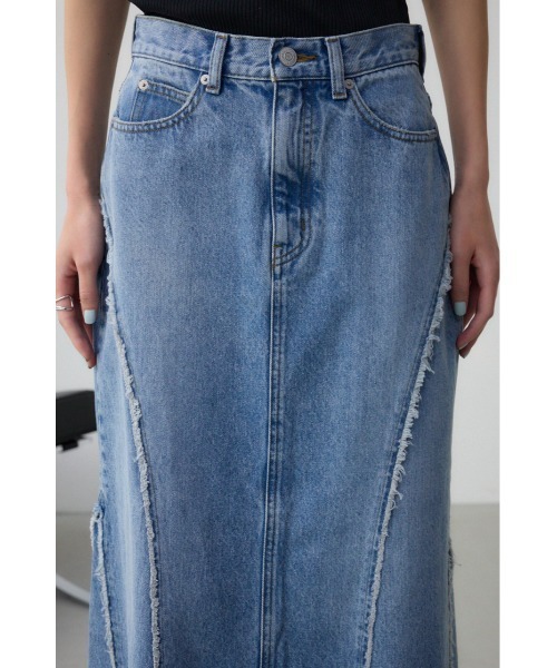 AZUL by moussy(アズールバイマウジー)の「AZUL DENIM フリンジ切替デニムスカート(デニムスカート・レディース・ブルー・MEDIUM/SMALL)」の3枚目の写真