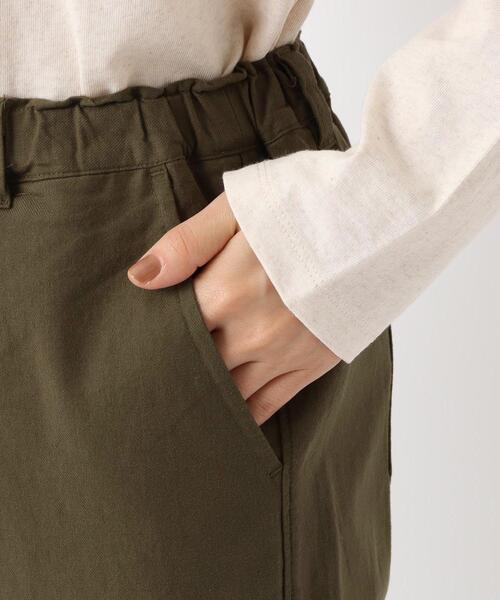 one'sterrace(ワンズテラス)の「綿ツイル9分丈テーパードパンツ(その他パンツ・レディース・グレー系その他7/カーキ系5/ベージュ系9・02)」の8枚目の写真