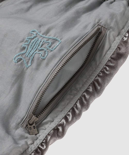 FACETASM(ファセッタズム)の「METALLIC TRACK PANTS(その他パンツ・メンズ・シルバー/ブロンズ・3/4)」の6枚目の写真