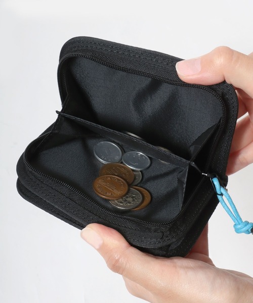 Lee（リー）の「Lee（リー）ブランドワンポイントロゴ刺繍ラウンドファスナー財布/ネックストラップ付きウォレット（財布・メンズ・ブラック×ブルー/ブラック×グリーン/ブラック/ブラック×レッド・FREE）」の18枚目の写真