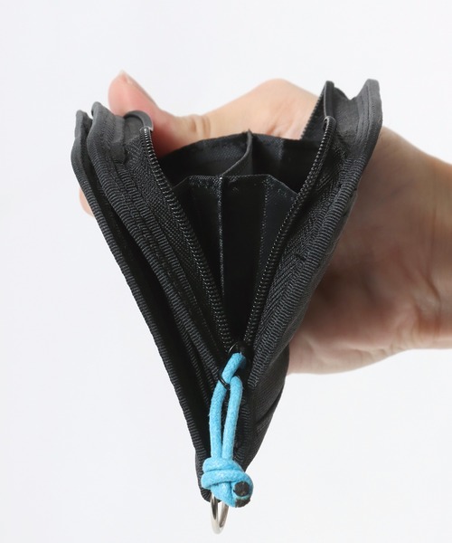 Lee（リー）の「Lee（リー）ブランドワンポイントロゴ刺繍ラウンドファスナー財布/ネックストラップ付きウォレット（財布・メンズ・ブラック×ブルー/ブラック×グリーン/ブラック/ブラック×レッド・FREE）」の19枚目の写真