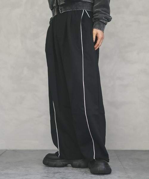 Shoowtime(ショウタイム)の「Side piping design wide sweat pants / サイドパイピングデザインワイドスウェットパンツ(スウェットパンツ・メンズ・ブラック/ヘザーグレー・X-LARGE/LARGE/MEDIUM)」の3枚目の写真