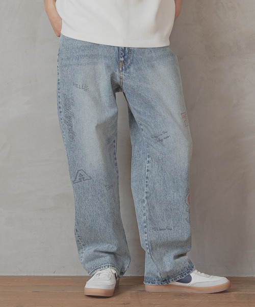 BAYFLOW（ベイフロー）の「[遊び心がかわいい]落書きプリントデニムパンツ（デニムパンツ・メンズ・アクア/クリアブルー・MEDIUM/LARGE）」の2枚目の写真