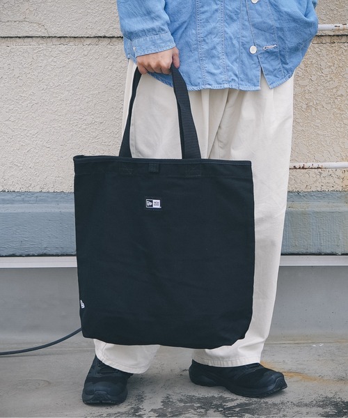 NEW ERA(ニューエラ)の「【NEW ERA/ニューエラ】ライトトートバッグ 14L(トートバッグ・メンズ・アイボリー/ブラック・FREE)」の1枚目の写真