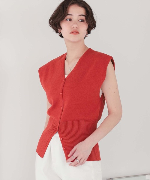 titivate（ティティベイト）の「ノースリーブVネックリブニットベスト（ベスト・レディース・ブラック/ライトグレー/レッド・M/L）」の19枚目の写真