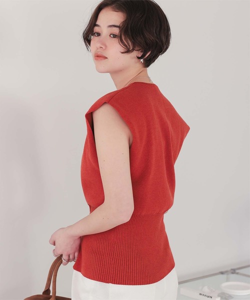 titivate（ティティベイト）の「ノースリーブVネックリブニットベスト（ベスト・レディース・ブラック/ライトグレー/レッド・M/L）」の21枚目の写真