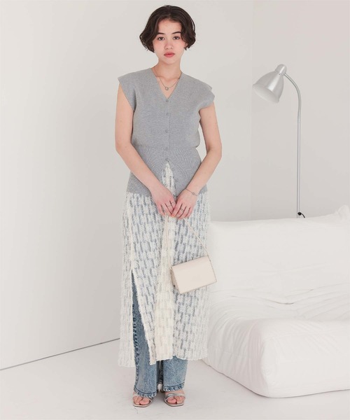 titivate（ティティベイト）の「ノースリーブVネックリブニットベスト（ベスト・レディース・ブラック/ライトグレー/レッド・M/L）」の13枚目の写真