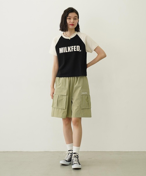 MILKFED.(ミルクフェド)の「MILKFED. COMPACT B/B TEE(Tシャツ/カットソー・レディース・ホワイト/ブラック/チャコール・M/S)」の5枚目の写真