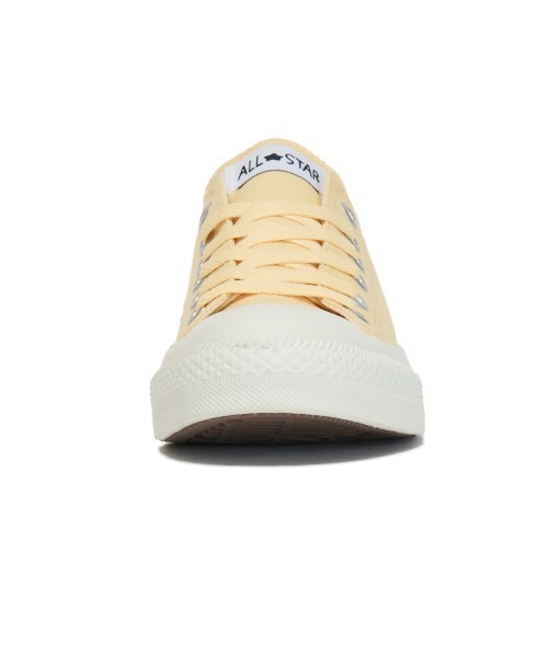 CONVERSE(コンバース)の「CONVERSE ALL STAR MC OX / CHIIKAWA(コンバース オールスター MC OX / ちいかわ)(スニーカー・レディース・キナリ/ライトブルー/ホワイト・22cm/22.5cm/23cm/23.5cm/24cm/24.5cm/25cm)」の8枚目の写真