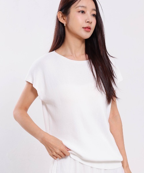 maison de LATIR(メゾンドラティール)の「ボートネックフレンチスリーブ半袖サマーニット(Tシャツ/カットソー・レディース・アイボリー/ホワイト/チャコール/ブルー・ONESIZE)」の2枚目の写真