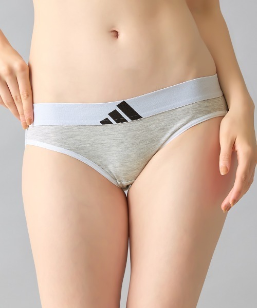 adidas（アディダス）の「adidas/アディダス ハーフショーツ 吸汗速乾（ショーツ・レディース・ブラック/グリーン系その他/杢グレー/ダークブルー/レッド系その他/カーキ・LARGE/MEDIUM/SMALL/X-LARGE）」の2枚目の写真