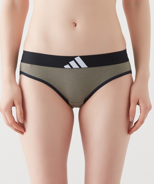 adidas（アディダス）の「adidas/アディダス ハーフショーツ 吸汗速乾（ショーツ・レディース・ブラック/グリーン系その他/杢グレー/ダークブルー/レッド系その他/カーキ・LARGE/MEDIUM/SMALL/X-LARGE）」の3枚目の写真