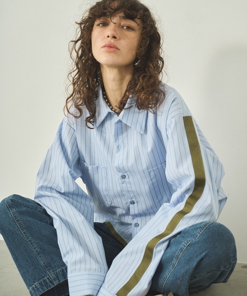 kha:ki(カーキ)の「「KHA:KI / カーキ」 リメイクワークシャツ REMAKE WORK SHIRT(シャツ/ブラウス・レディース・サックスブルー/ブルー・1)」の7枚目の写真