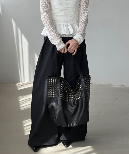 chuclla（チュクラ）の「メタルスタッズ エコレザートート cha25s023（トートバッグ・レディース・ブラック・FREE）」の3枚目の写真