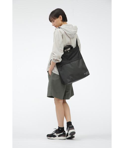 MARGARET HOWELL(マーガレットハウエル)の「RECYCLE POLYESTER CANVAS(ショルダーバッグ・レディース・ブラック・FREE)」の3枚目の写真