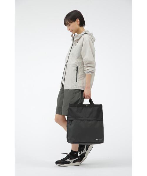 MARGARET HOWELL(マーガレットハウエル)の「RECYCLE POLYESTER CANVAS(ショルダーバッグ・レディース・ブラック・FREE)」の4枚目の写真