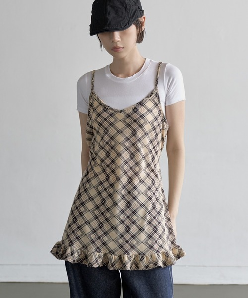 UNE MANSION（ユヌマンション）の「【UNE ORIGINAL】ウエストマークくるくるストリングフリルシースルーチェックミディ丈レイヤードワンピース（キャミソール・レディース・ベージュ/アイボリー/ブラック・FREE）」の10枚目の写真