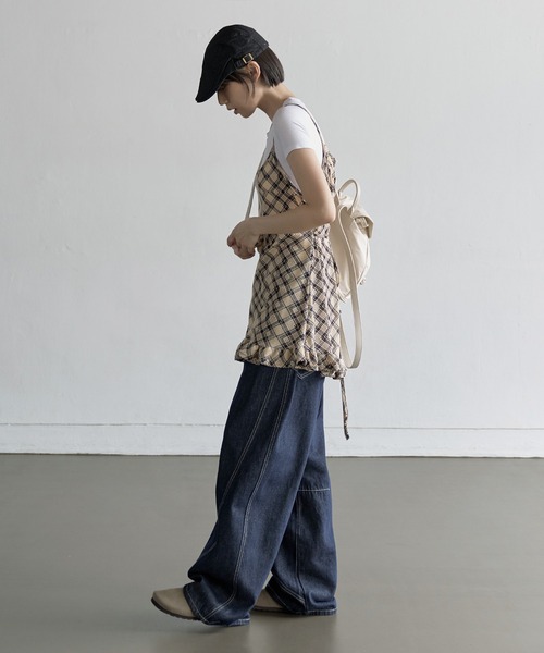 UNE MANSION（ユヌマンション）の「【UNE ORIGINAL】ウエストマークくるくるストリングフリルシースルーチェックミディ丈レイヤードワンピース（キャミソール・レディース・ベージュ/アイボリー/ブラック・FREE）」の19枚目の写真