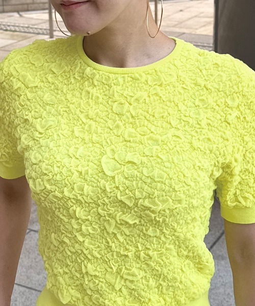 JENNE(ジェンヌ)の「膨れジャカード見えニット(ニット/セーター・レディース・ブラック/ライム/ホワイト・SMALL/MEDIUM/LARGE)」の4枚目の写真