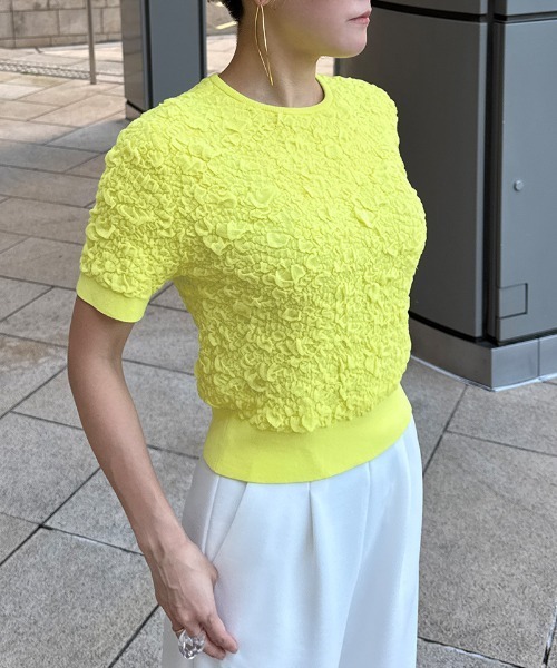 JENNE(ジェンヌ)の「膨れジャカード見えニット(ニット/セーター・レディース・ブラック/ライム/ホワイト・SMALL/MEDIUM/LARGE)」の5枚目の写真